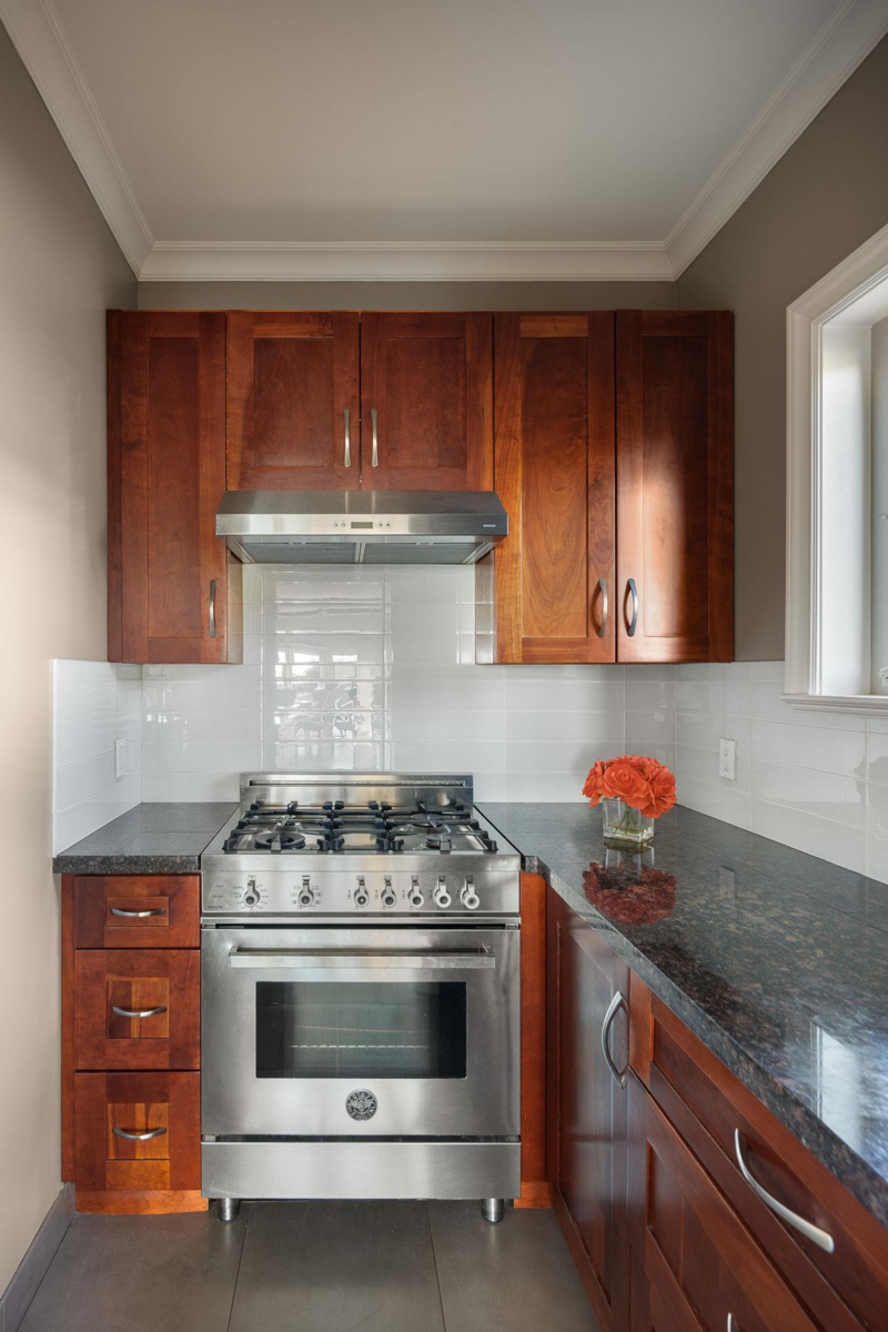 Entry Foyer Photo of 715 King Georges Way, West Vancouver, BC