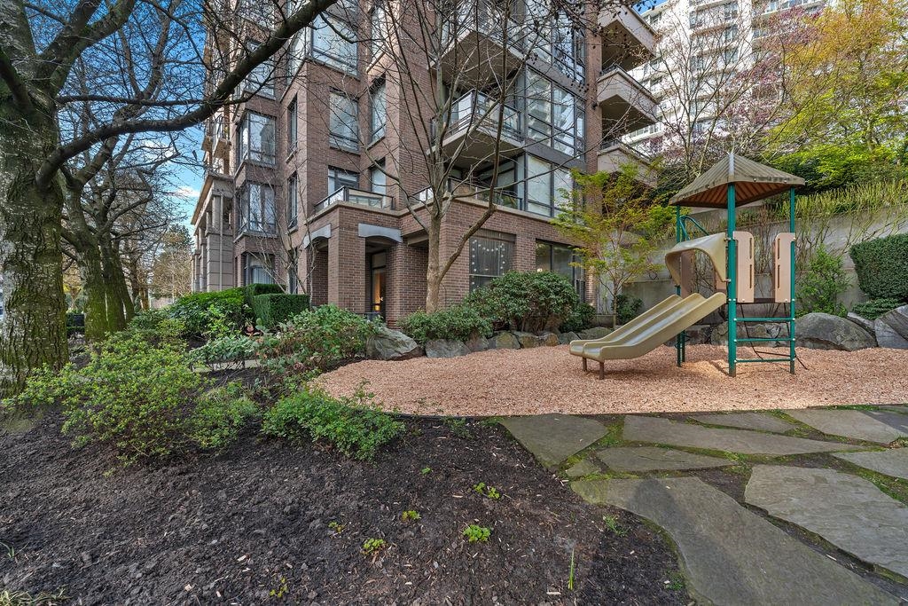 Hot Tub / Spa Photo of 103 170 W 1st Street, North Vancouver, BC