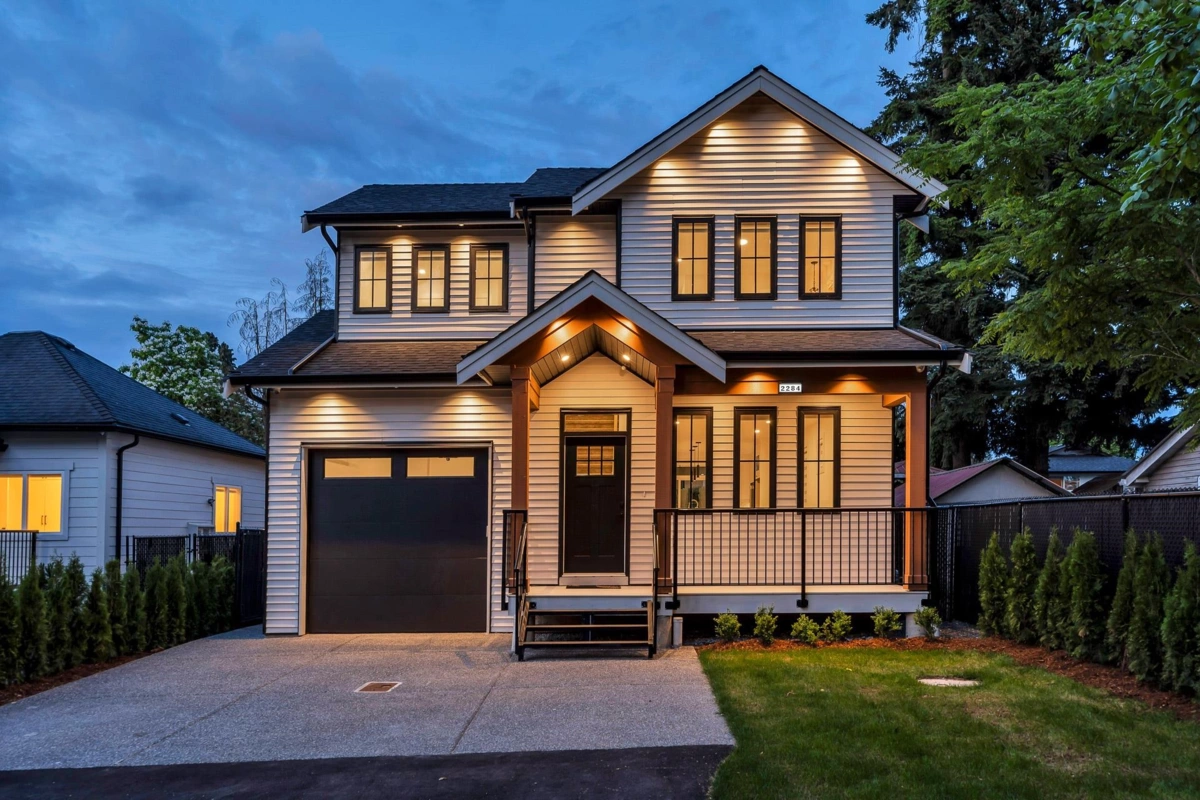 Exterior Front Photo of 2284 Mouldstade Road, Abbotsford, BC