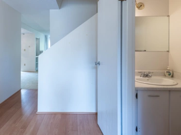4245 Birchwood Crescent, Burnaby, BC, Burnaby — Townhouse for sale