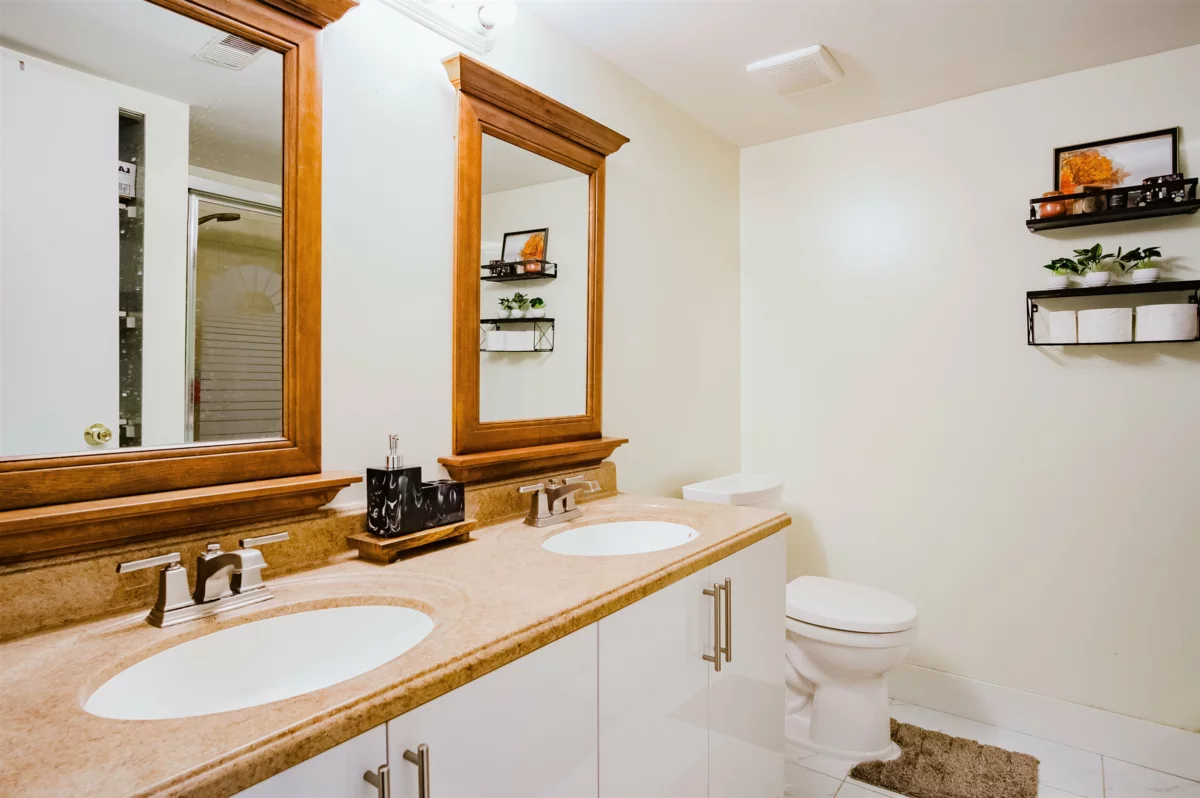 Basement Recreation Room Photo of 202 11901 89a Avenue, Delta, BC