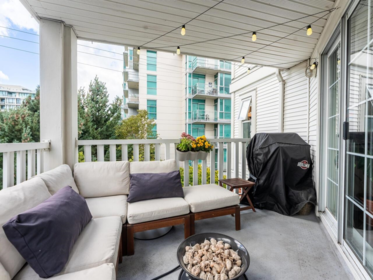 218 147 E 1st Street, North Vancouver, BC, North Vancouver — Apartment/Condo for sale