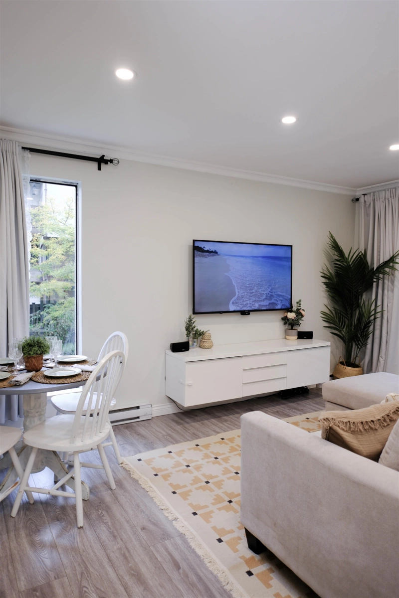 Entry Foyer Photo of 19 365 Ginger Drive, New Westminster, BC