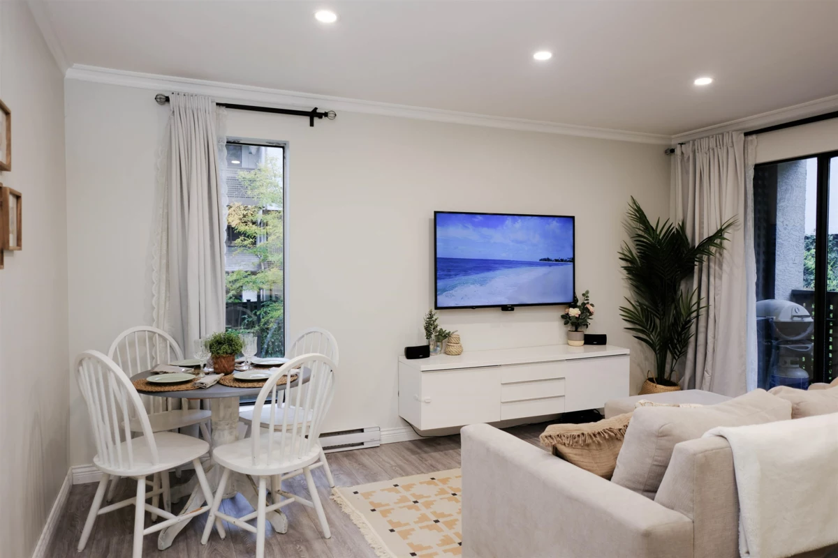 Hallway Photo of 19 365 Ginger Drive, New Westminster, BC
