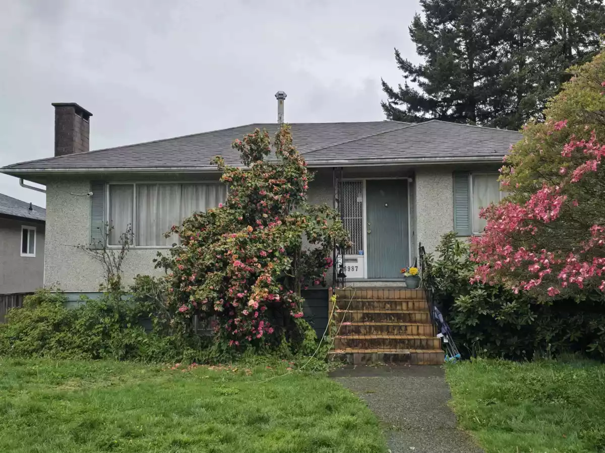 Exterior Front Photo of 6987 Balmoral Street, Vancouver, BC