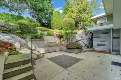 Hot Tub / Spa Photo of 4313 Rockridge Road, West Vancouver, BC
