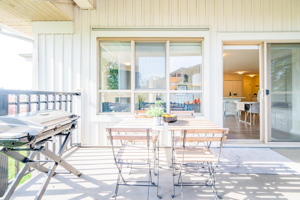 Front Yard Photo of C405 8929 202 Street, Langley, BC