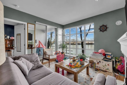 208 2020 E Kent Avenue South, Vancouver, BC, South Marine — 1 bed apartment/condo for sale