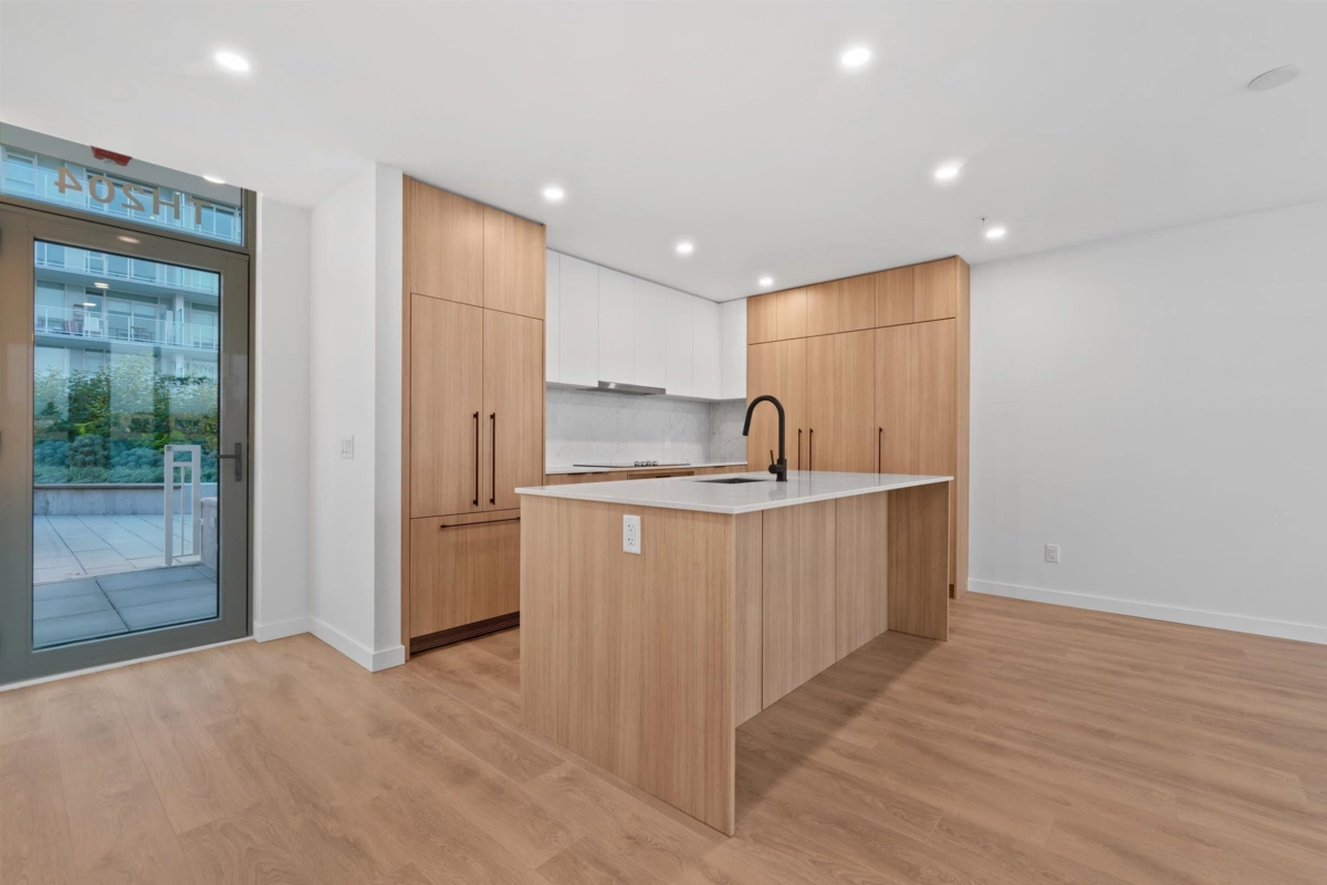 Kitchen Photo of 204 10225 Whalley Boulevard, Surrey, BC