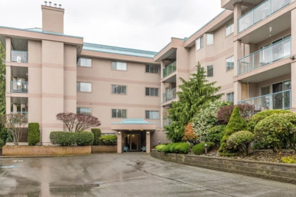 201 33110 George Ferguson Way, Abbotsford, BC, Abbotsford — Apartment/Condo for sale