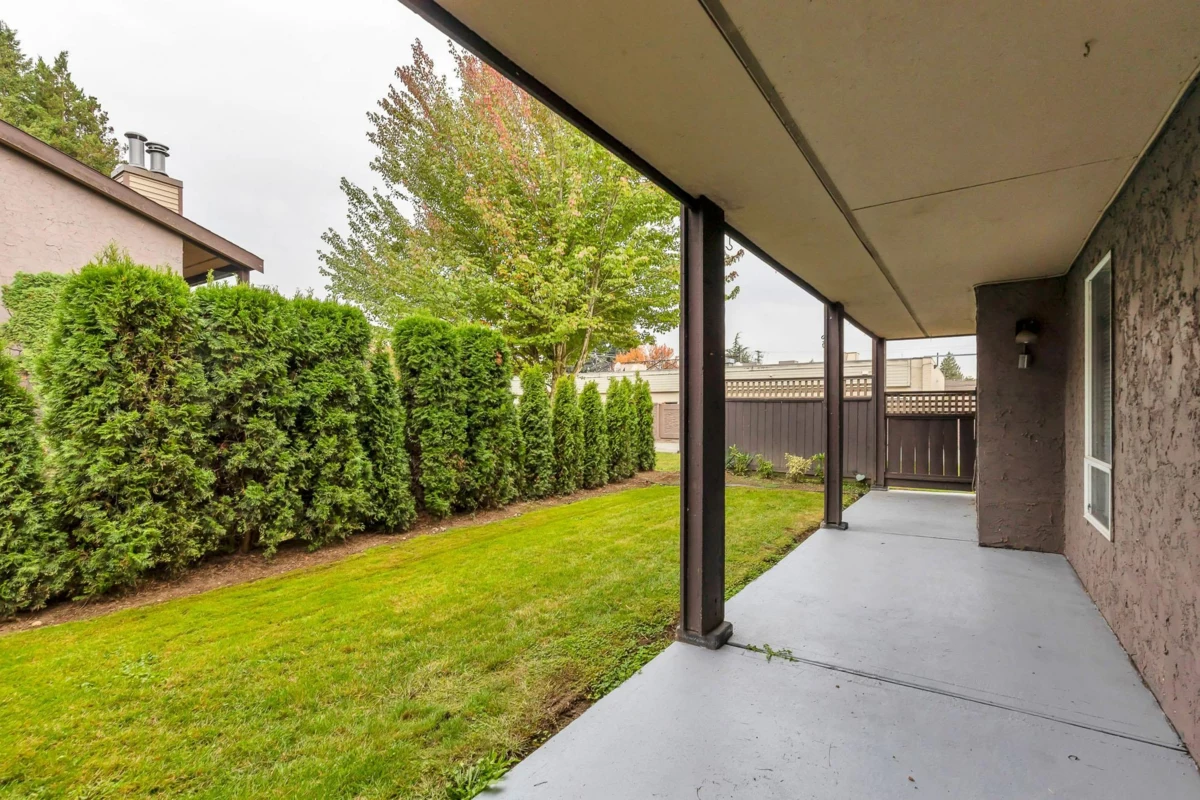 Backyard Photo of 514 34909 Old Yale Road, Abbotsford, BC