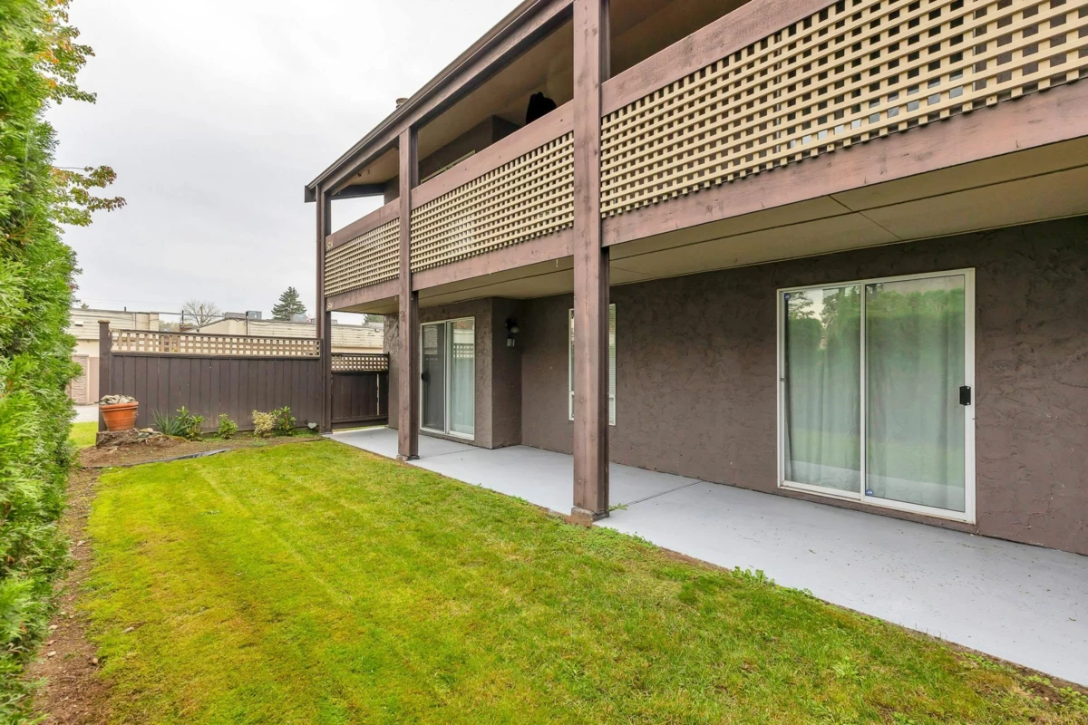 Garage Interior Photo of 514 34909 Old Yale Road, Abbotsford, BC