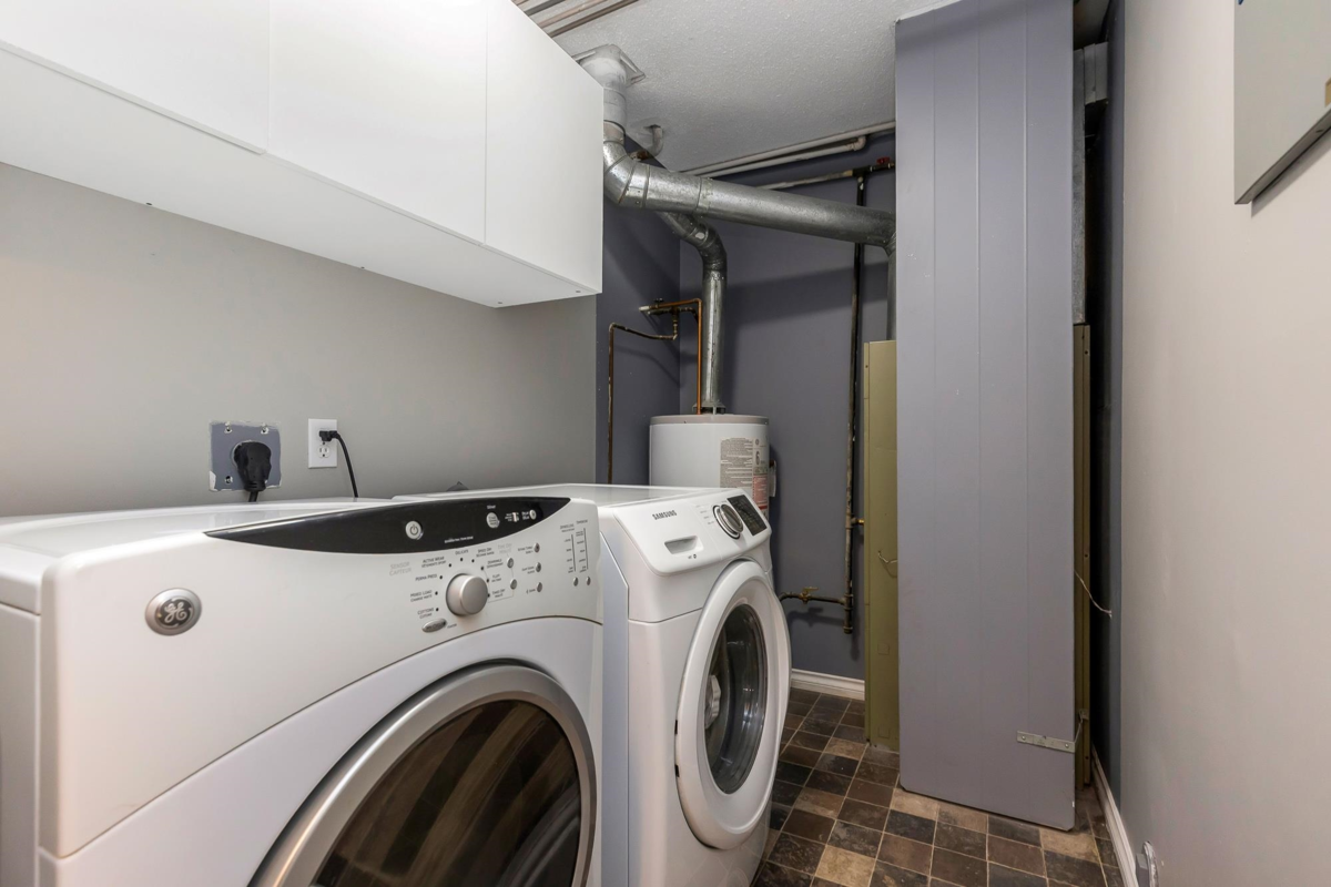 Kitchen Photo of 514 34909 Old Yale Road, Abbotsford, BC