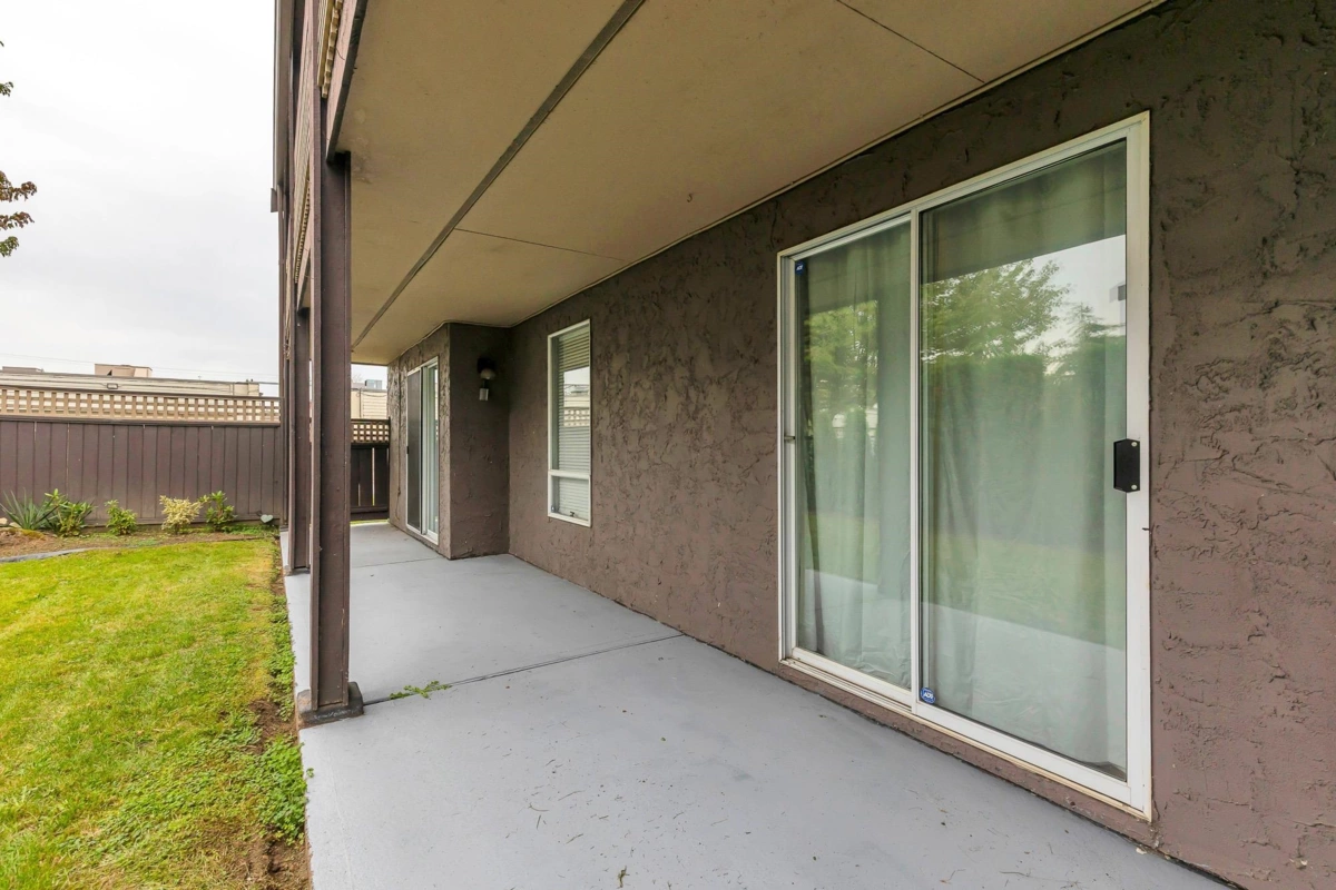 Outdoor Deck Photo of 514 34909 Old Yale Road, Abbotsford, BC