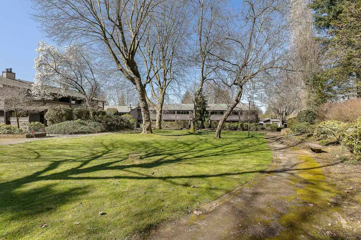 Outdoor Kitchen Photo of 514 34909 Old Yale Road, Abbotsford, BC