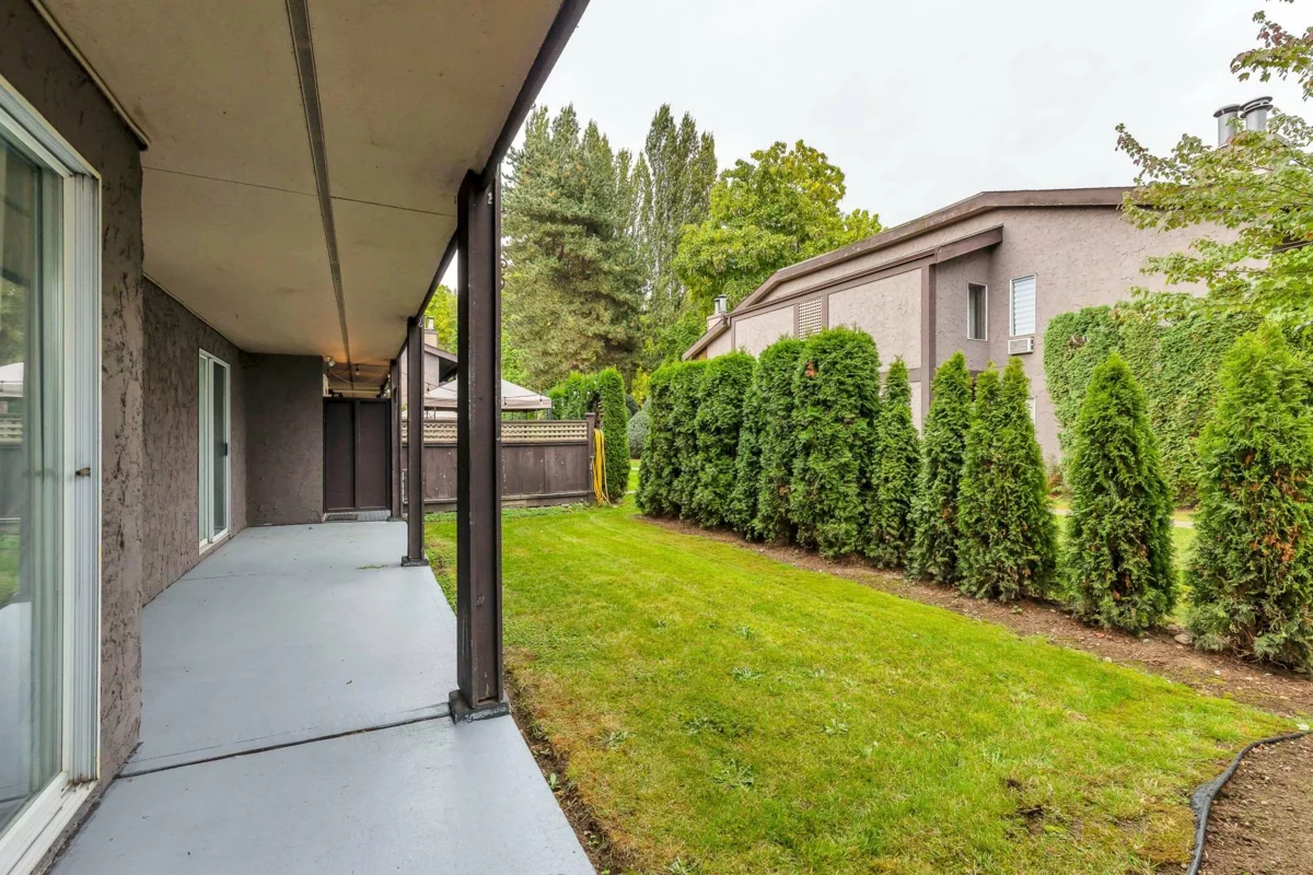 Staircase Photo of 514 34909 Old Yale Road, Abbotsford, BC