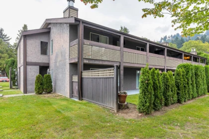 Front Yard Photo of 514 34909 Old Yale Road, Abbotsford, BC