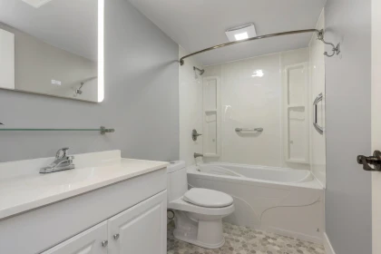 Mudroom Photo of 514 34909 Old Yale Road, Abbotsford, BC