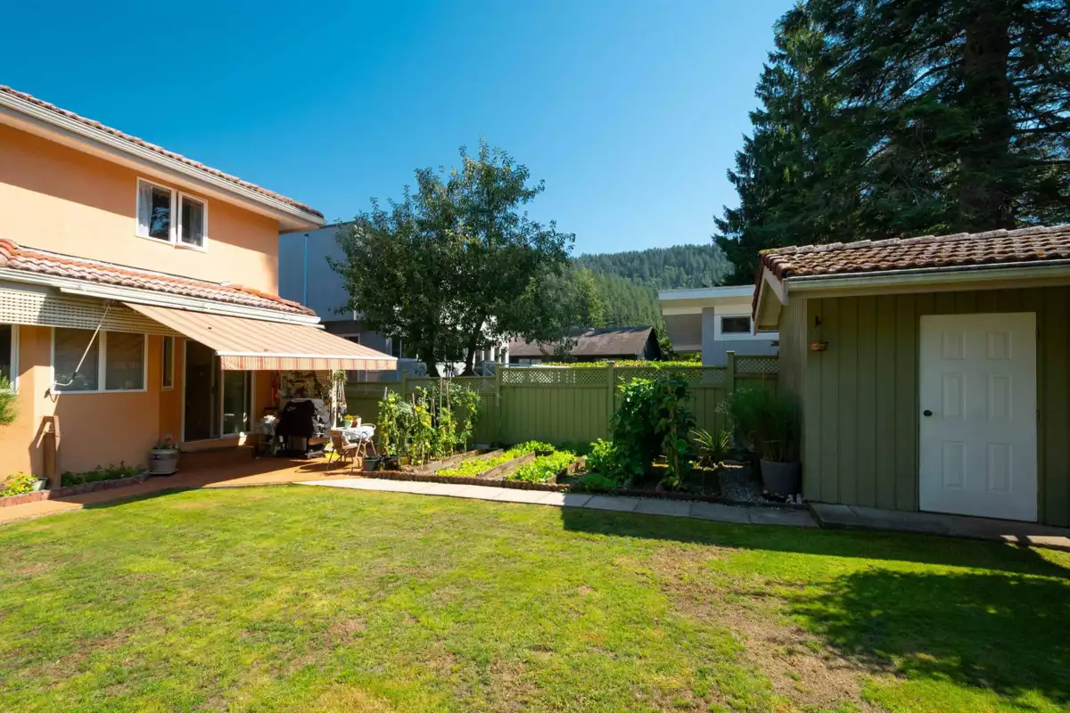 Street View Photo of 6440 Rosebery Avenue, West Vancouver, BC