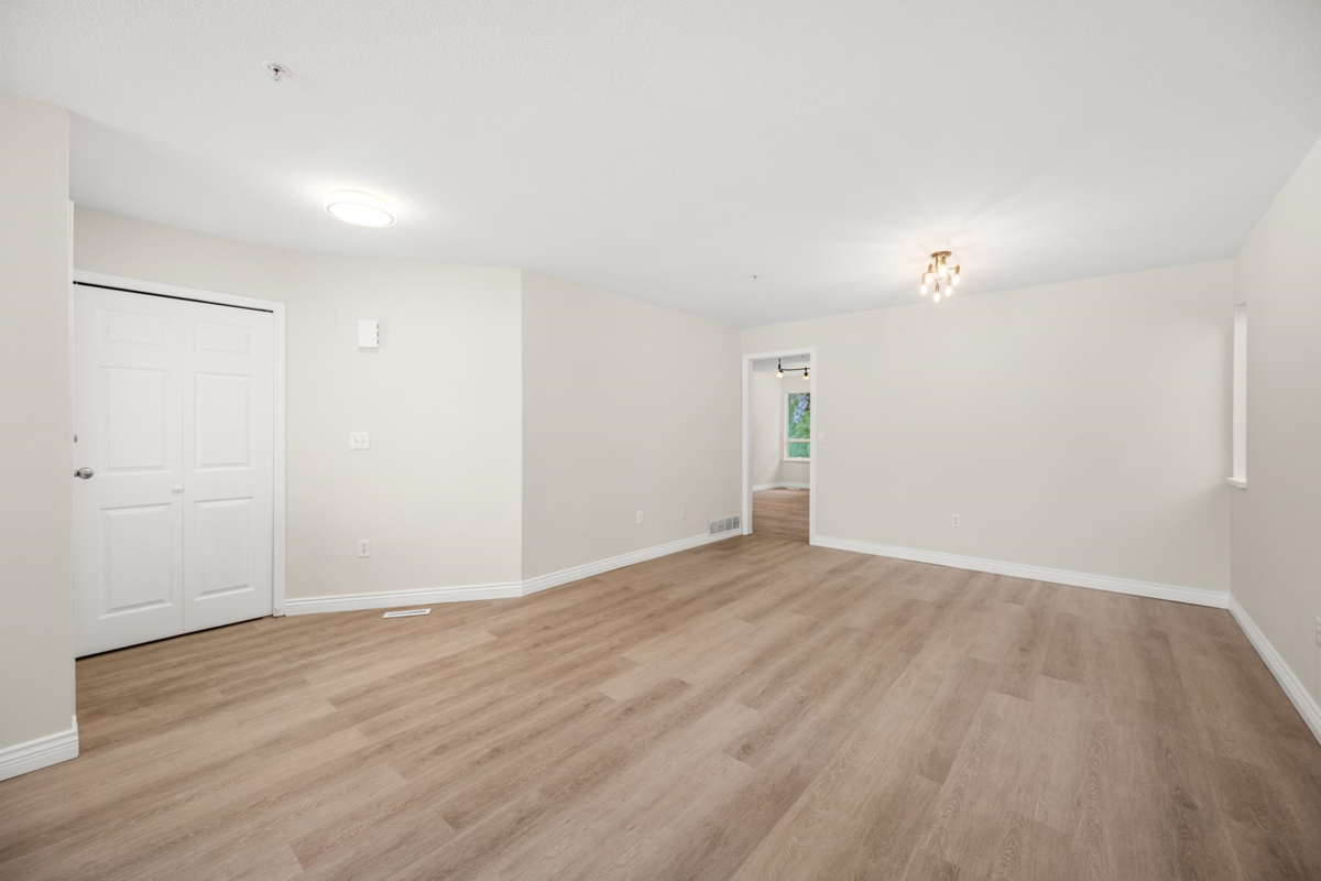 Primary Bathroom Photo of 12453 189a Street, Pitt Meadows, BC