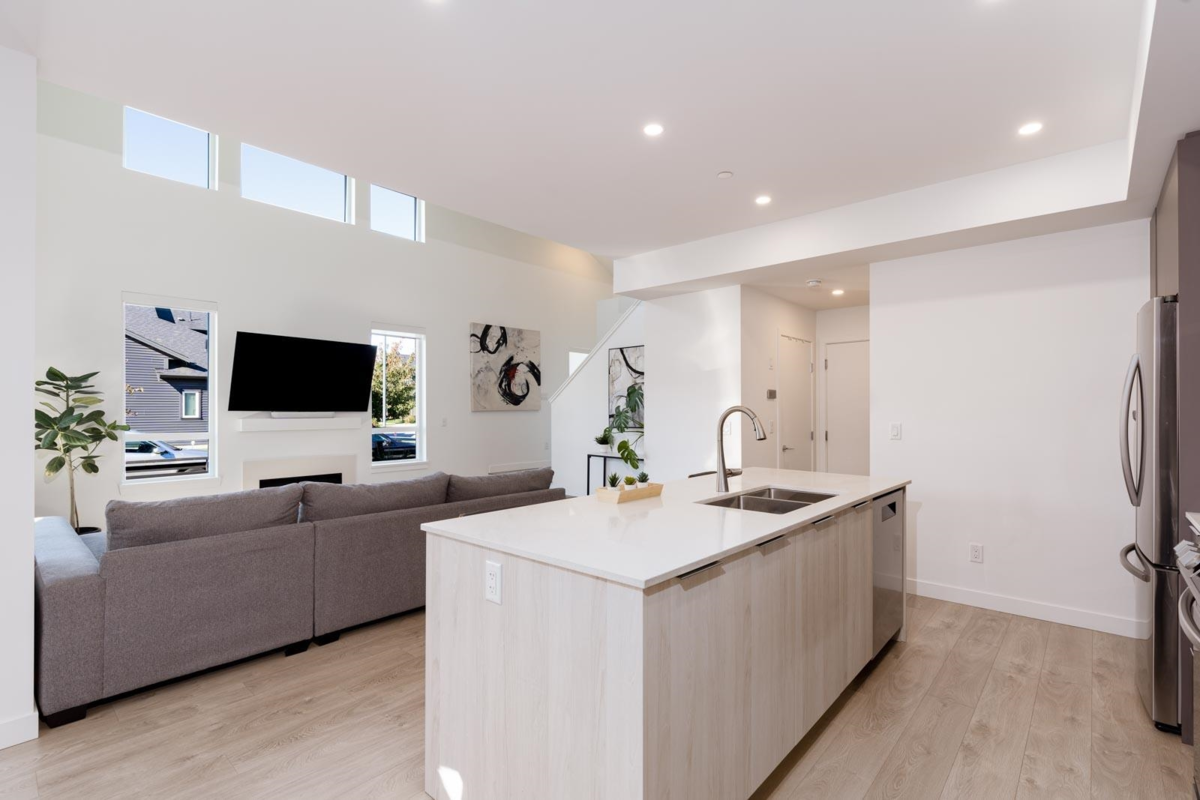 Breakfast Nook Photo of 4306A Cormorant Way, Tsawwassen, BC