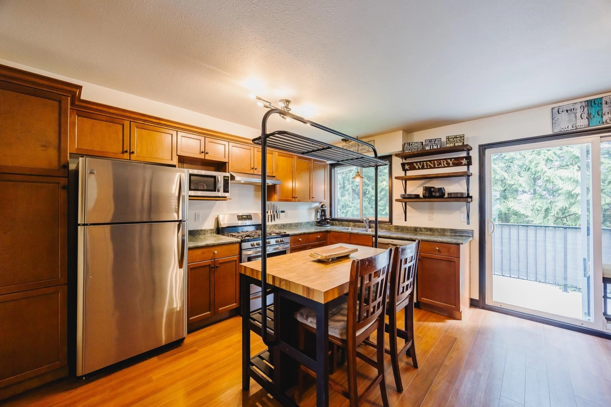Dining Area Photo of 7 46608 Yale Road, Chilliwack, BC