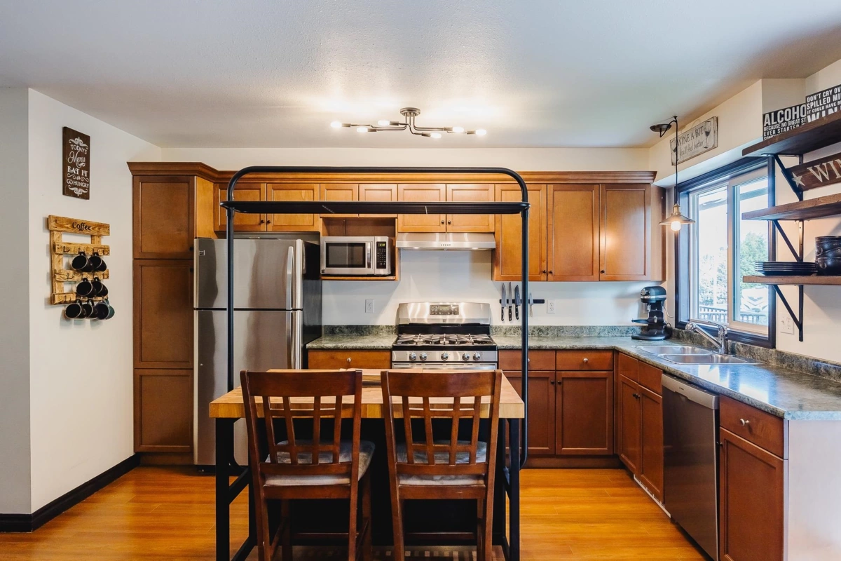Kitchen Photo of 7 46608 Yale Road, Chilliwack, BC