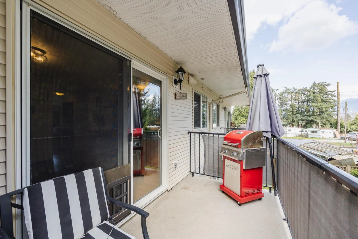 Powder Room Photo of 7 46608 Yale Road, Chilliwack, BC