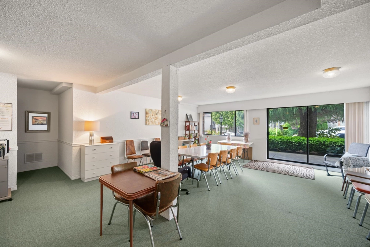 Backyard Photo of 104 1320 Fir Street, White Rock, BC