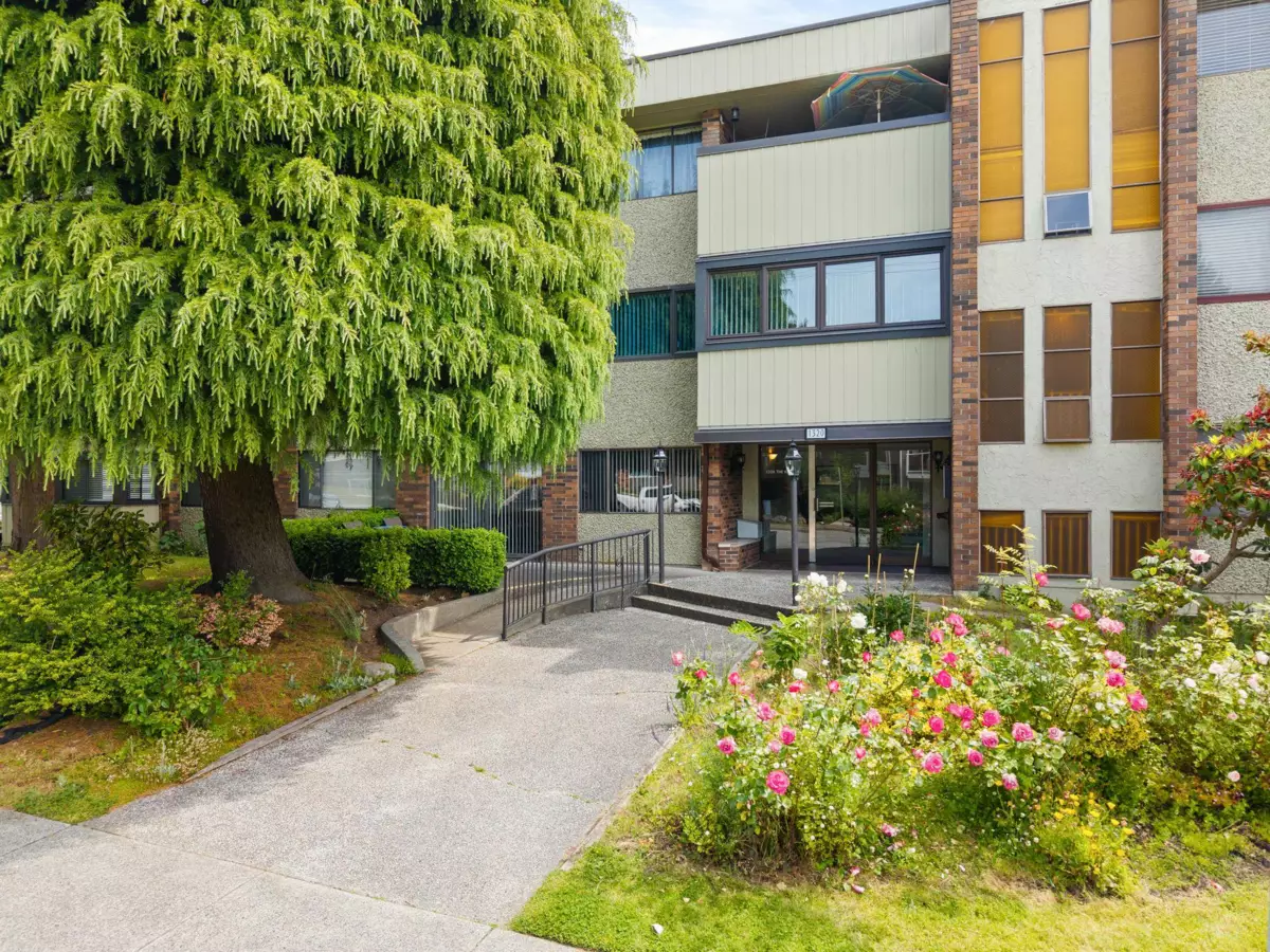 Garden / Landscaping Photo of 104 1320 Fir Street, White Rock, BC