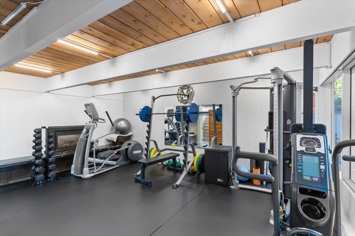 Powder Room Photo of 12350 Carlton Street, Maple Ridge, BC