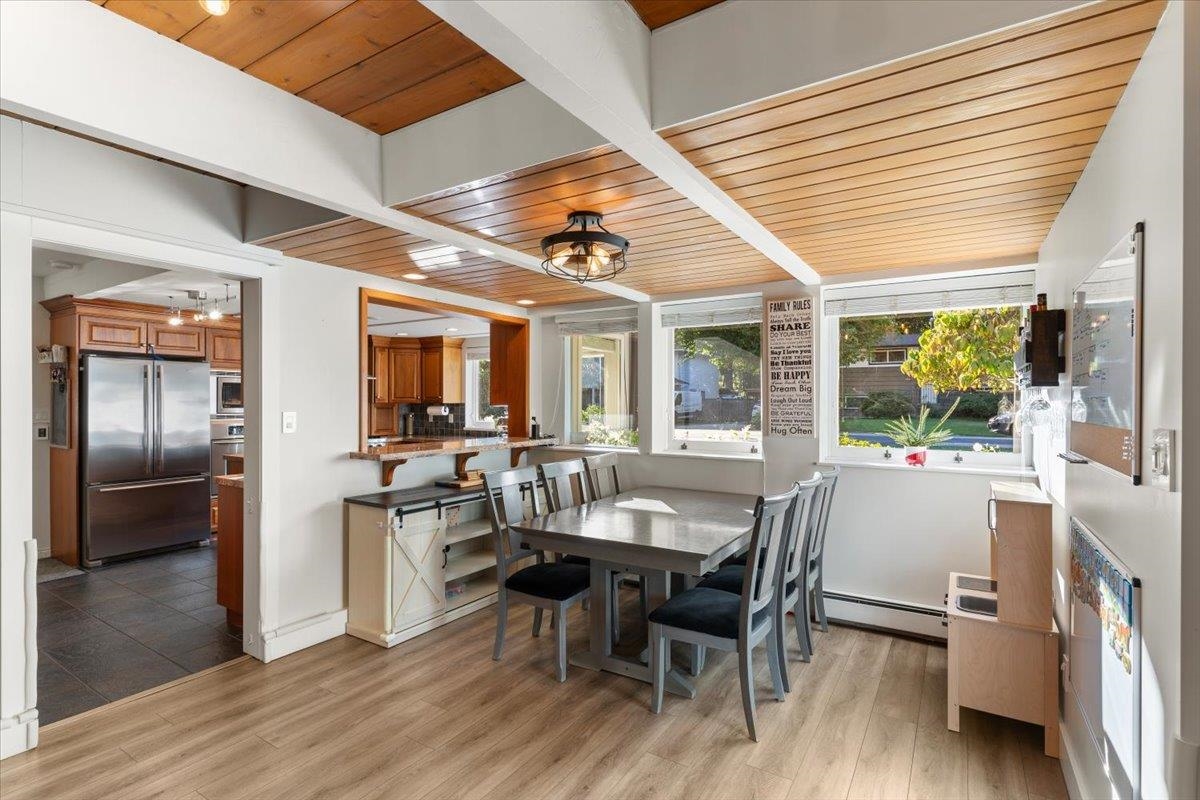 Primary Bedroom Photo of 12350 Carlton Street, Maple Ridge, BC