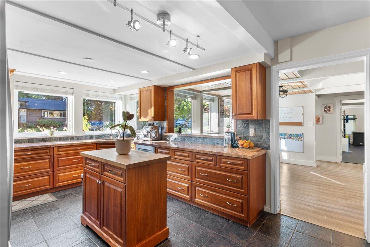 Walk-In Closet Photo of 12350 Carlton Street, Maple Ridge, BC