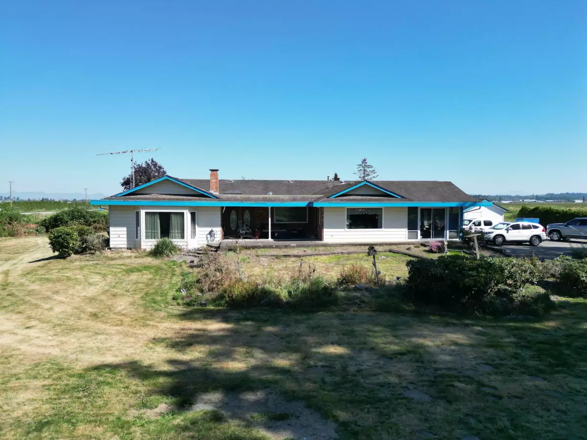 Kitchen Photo of 4444 168 Street, Surrey, BC