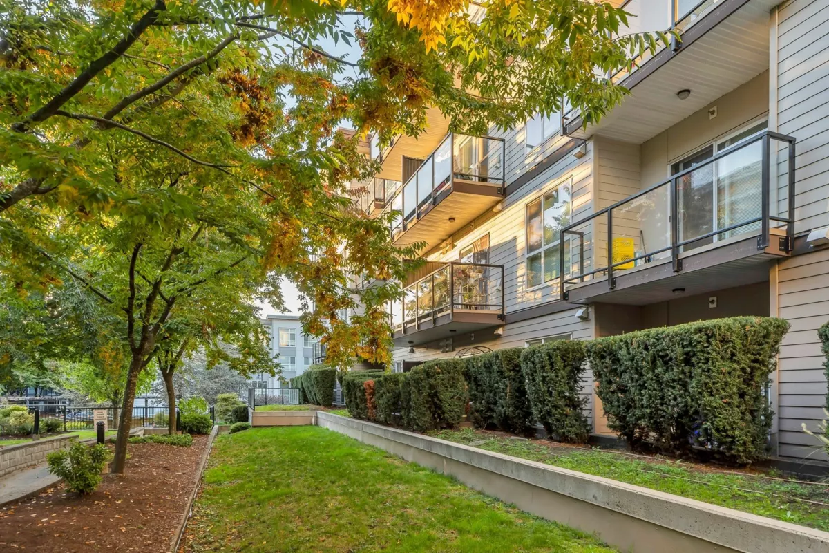 Basement Recreation Room Photo of 221 13768 108 Avenue, Surrey, BC