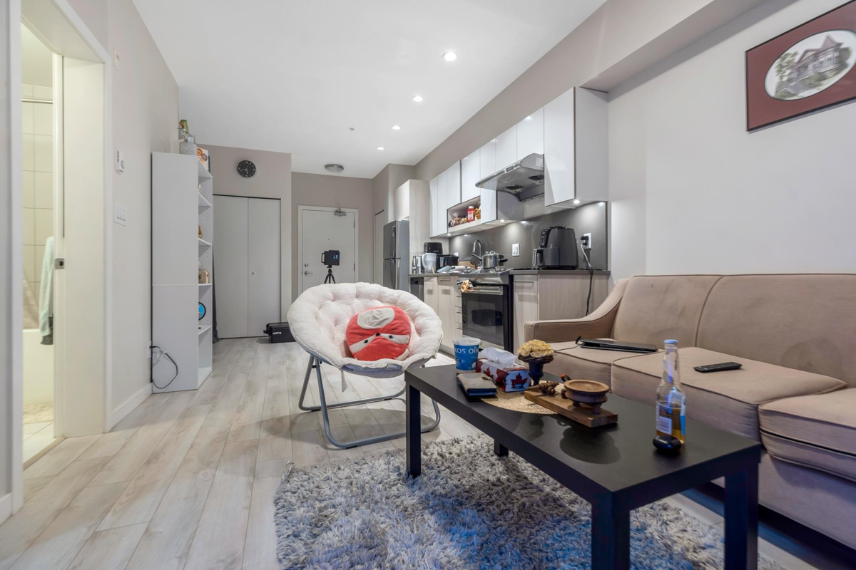 Kitchen Island Photo of 221 13768 108 Avenue, Surrey, BC