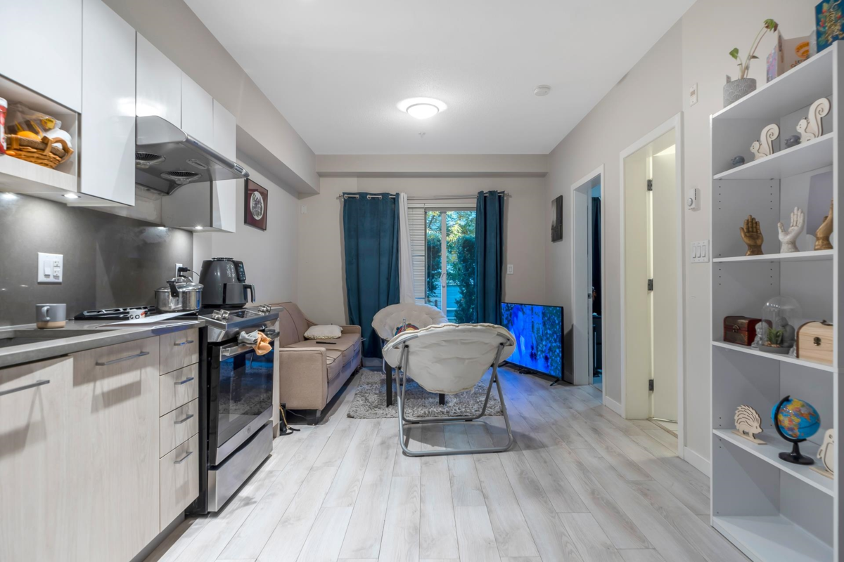 Living Room Photo of 221 13768 108 Avenue, Surrey, BC