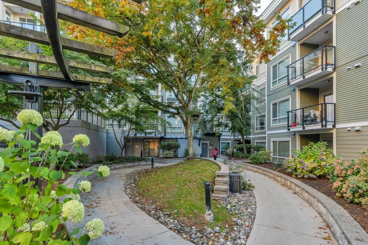 Mudroom Photo of 221 13768 108 Avenue, Surrey, BC