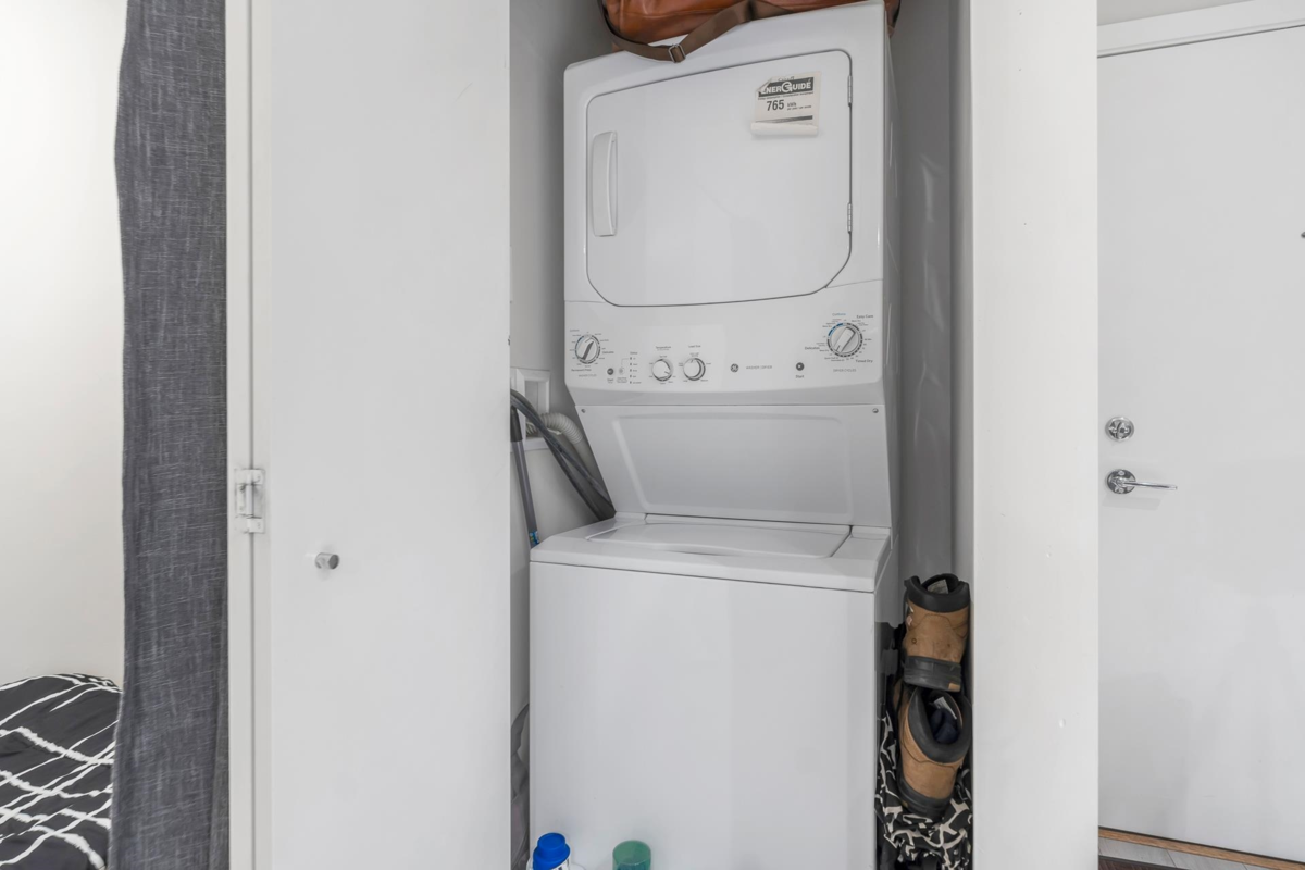 Walk-In Closet Photo of 221 13768 108 Avenue, Surrey, BC