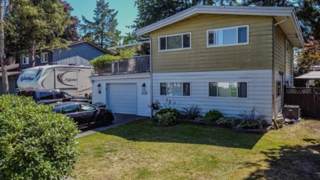 22650 Lee Avenue, Maple Ridge, BC, Maple Ridge — Single Family Residence for sale