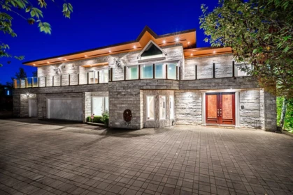 1562 Pinecrest Drive, West Vancouver, BC, West Vancouver — Single Family Residence for sale