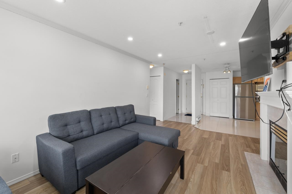 Living Room Photo of 409 2958 Trethewey Street, Abbotsford, BC