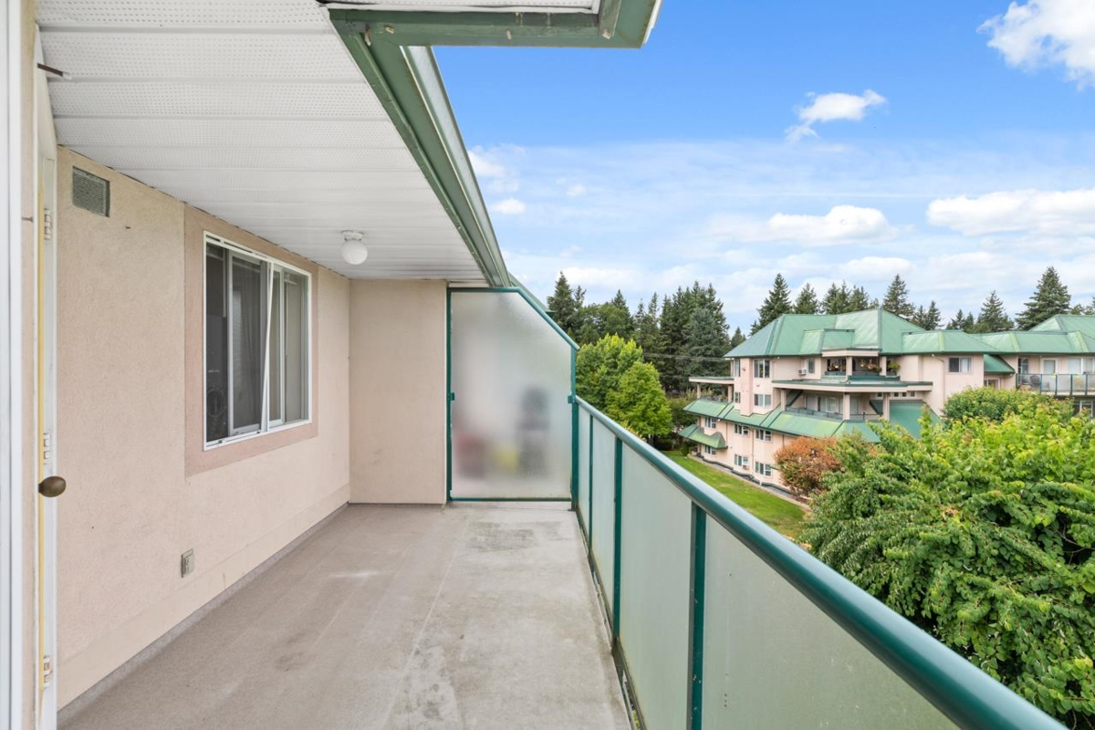 Mudroom Photo of 409 2958 Trethewey Street, Abbotsford, BC