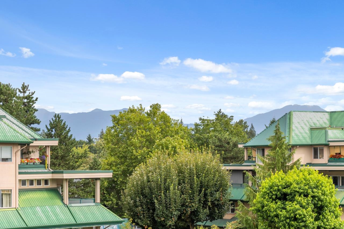 Outdoor Deck Photo of 409 2958 Trethewey Street, Abbotsford, BC