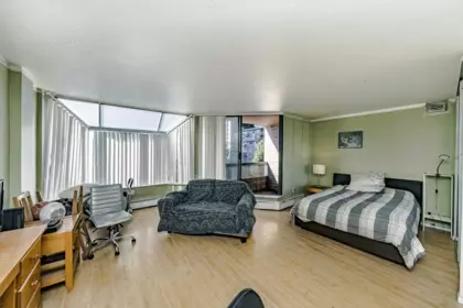 Dining Area Photo of 610 1330 Burrard Street, Vancouver, BC