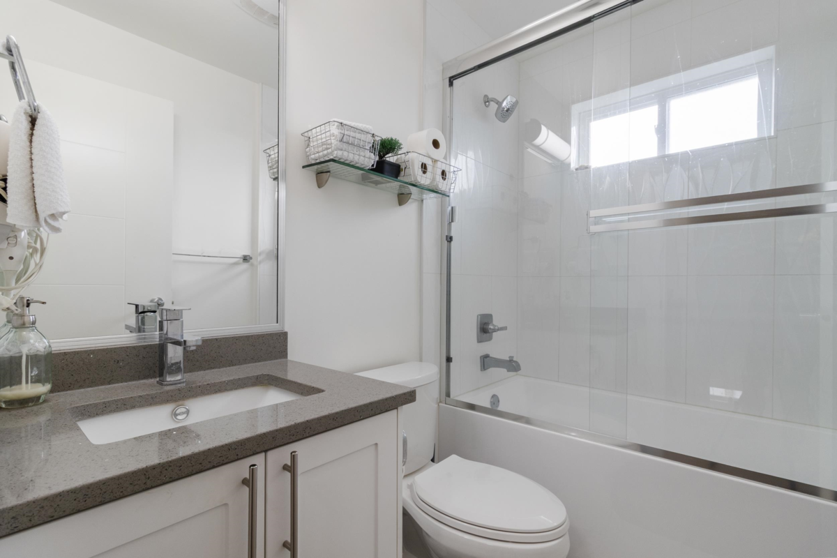 Mudroom Photo of 1 46387 Margaret Avenue, Chilliwack, BC