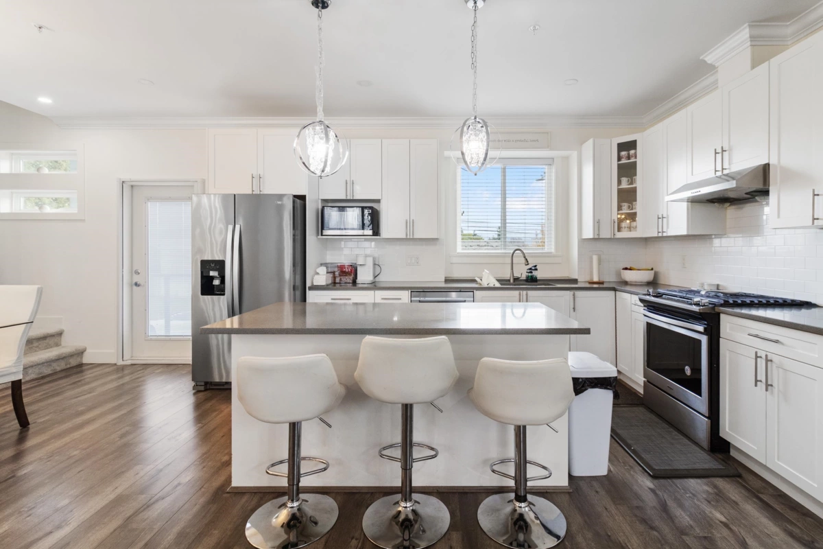 Powder Room Photo of 1 46387 Margaret Avenue, Chilliwack, BC