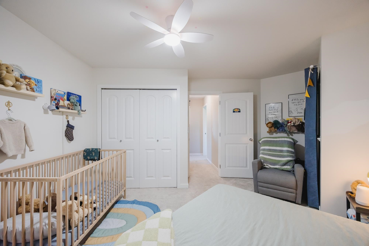 Laundry Room Photo of 4 6852 193 Street, Surrey, BC