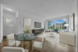 411 1152 Windsor Mews, Coquitlam, BC