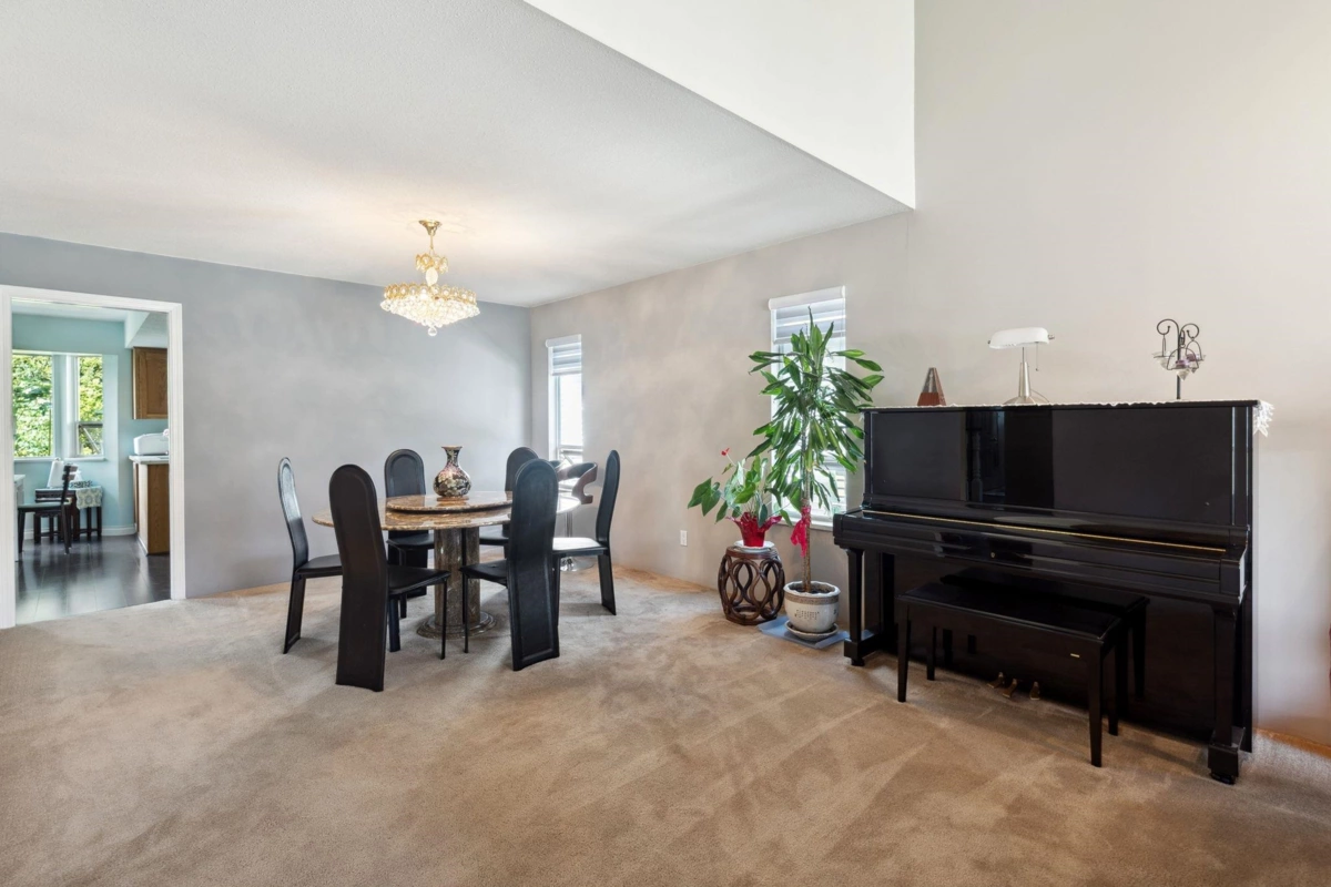 Living Room Photo of 12371 Greenland Drive, Richmond, BC